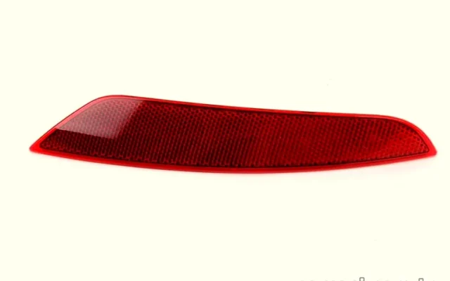 Tampon Reflektörü Sol – Golf 6 (5K0945105G)