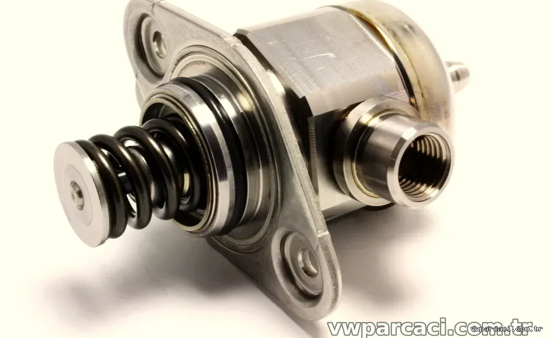 Motor Yakıt Pompası - CAWB - Motor - 2.0 TDI - Scirocco - 2009 - 2014 - BOSCH - 06H127025N-9