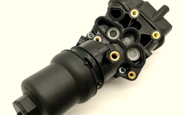 Yağ Filtre Kütüğü Komple – 2.0 TDİ – Octavia – 2004 – 2008 – 06D115397J-12
